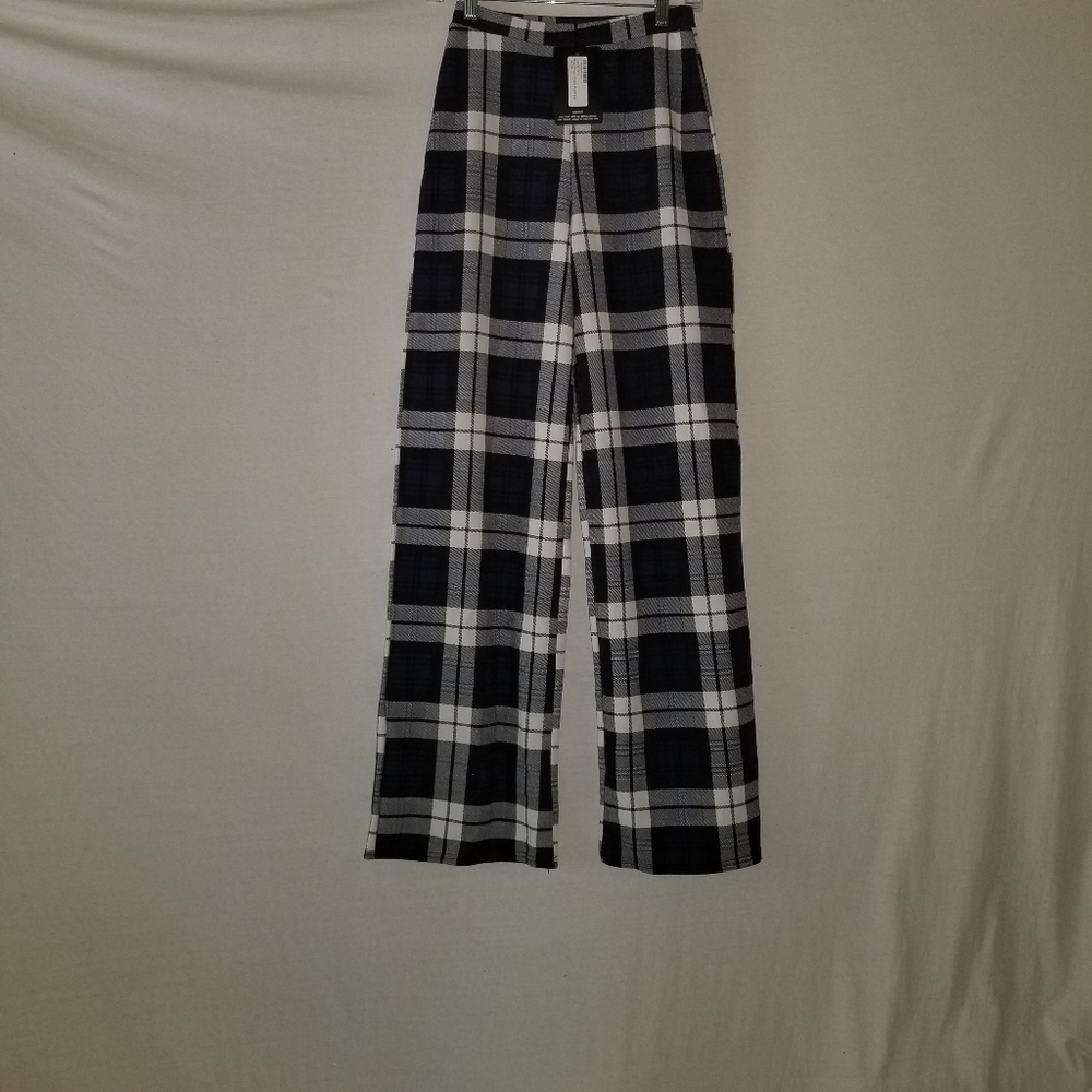 NWT PrettyLittletThing Wide Leg Trouser B4